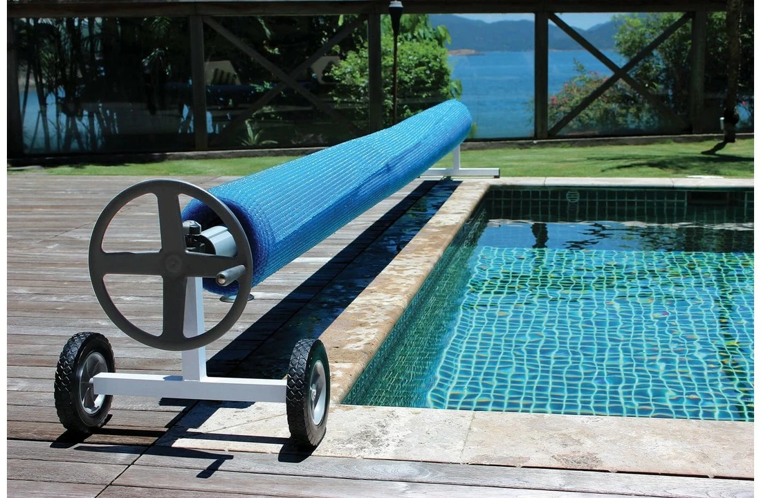 Poolstyle Oprolsysteem KALU | Max. Badmaten 5 X 10 Meter 2 Poolstyle Oprolsysteem KALU | Max. Badmaten 5 X 10 Meter - Afbeelding 2